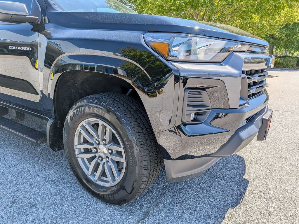 Used 2024 Chevrolet Colorado LT w/ LT Convenience Package II image 10