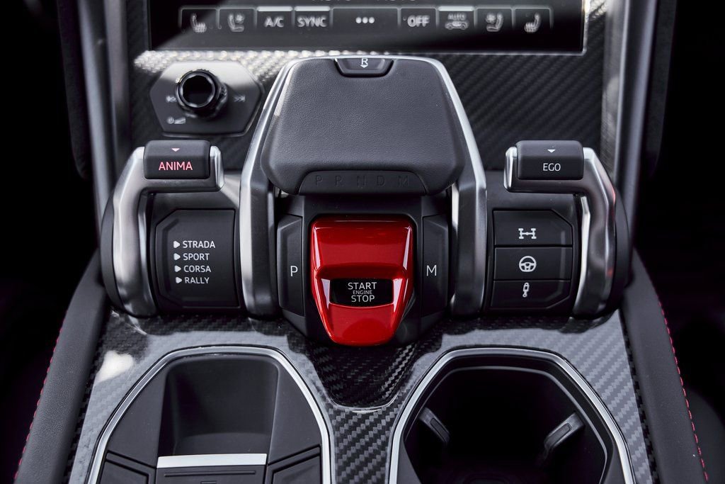 Used 2024 Lamborghini Urus Performante image 85