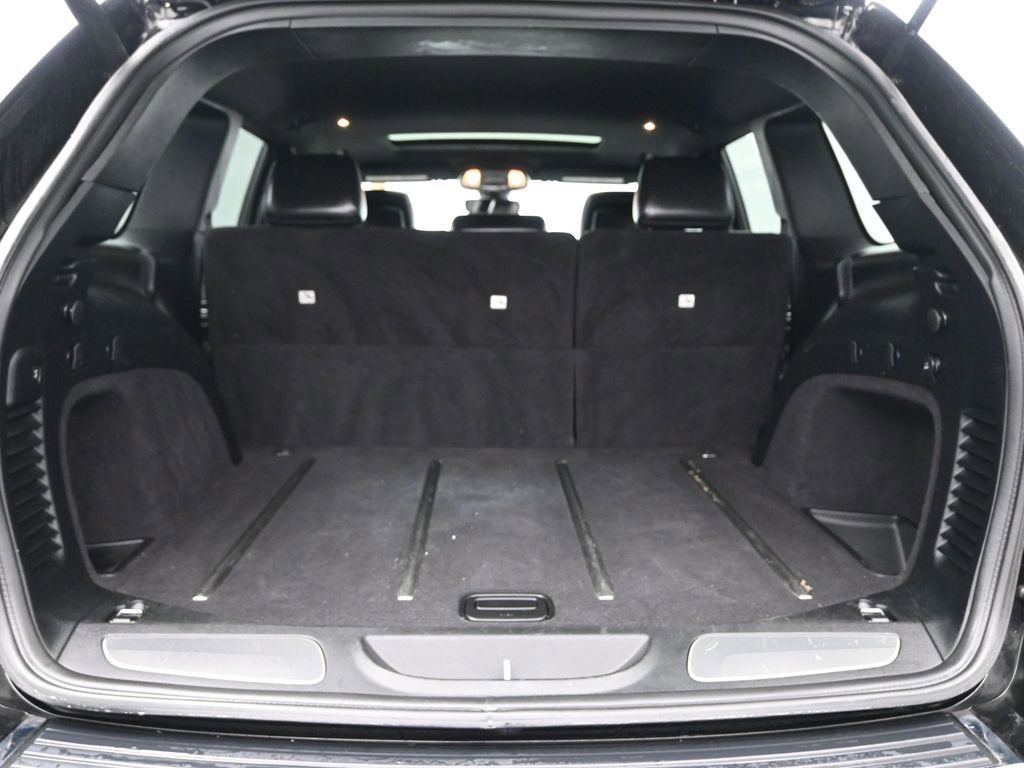 Used 2017 Jeep Grand Cherokee Limited image 30