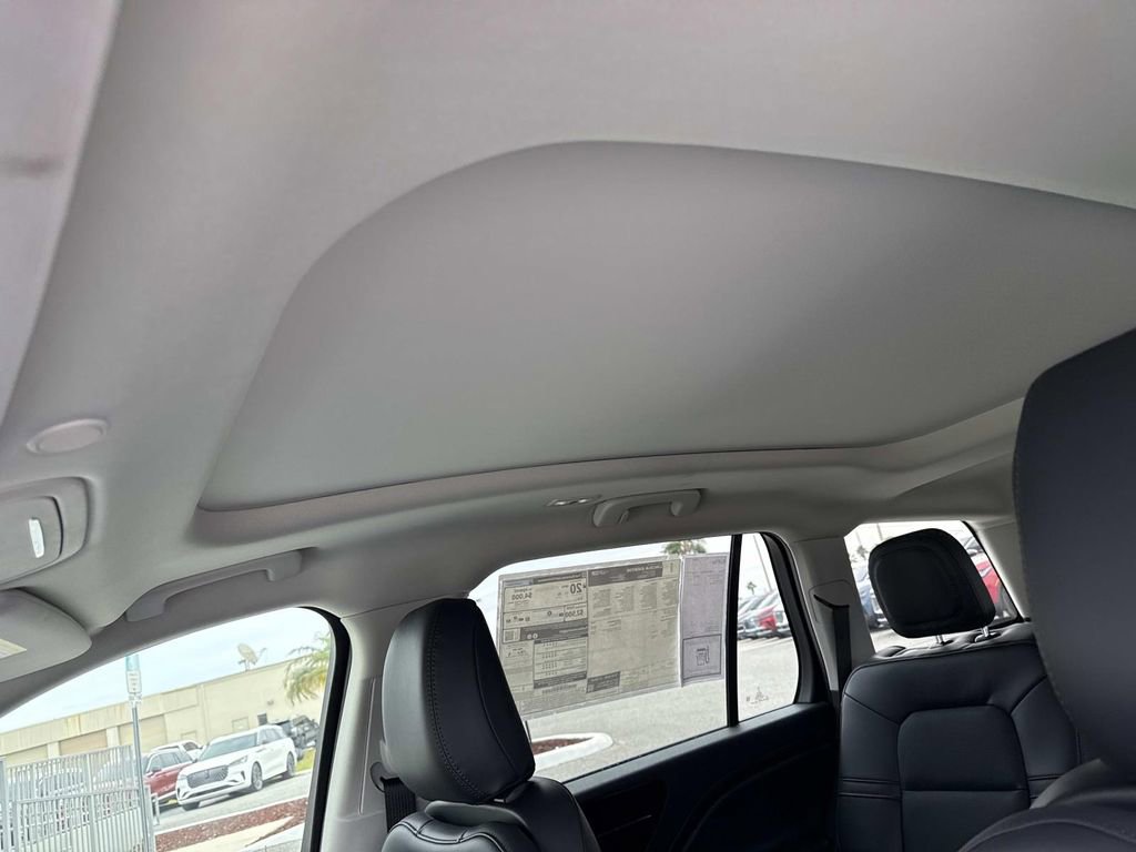 New 2026 Lincoln Aviator AWD image 32