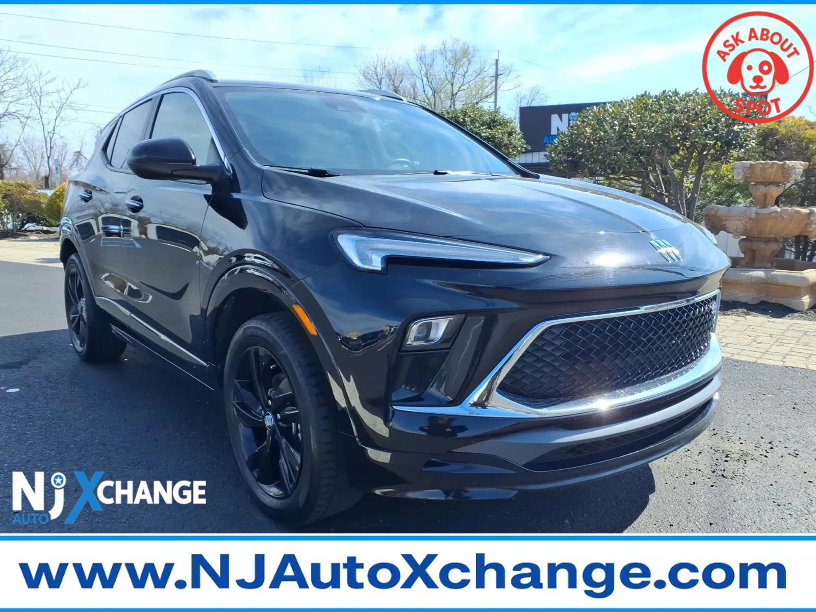 Used 2024 Buick Encore GX Sport Touring image 1