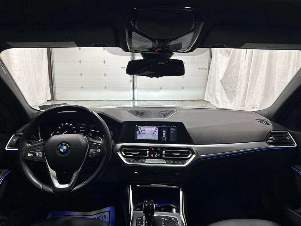 Used 2022 BMW 330i xDrive Sedan AWD/4WD image 38