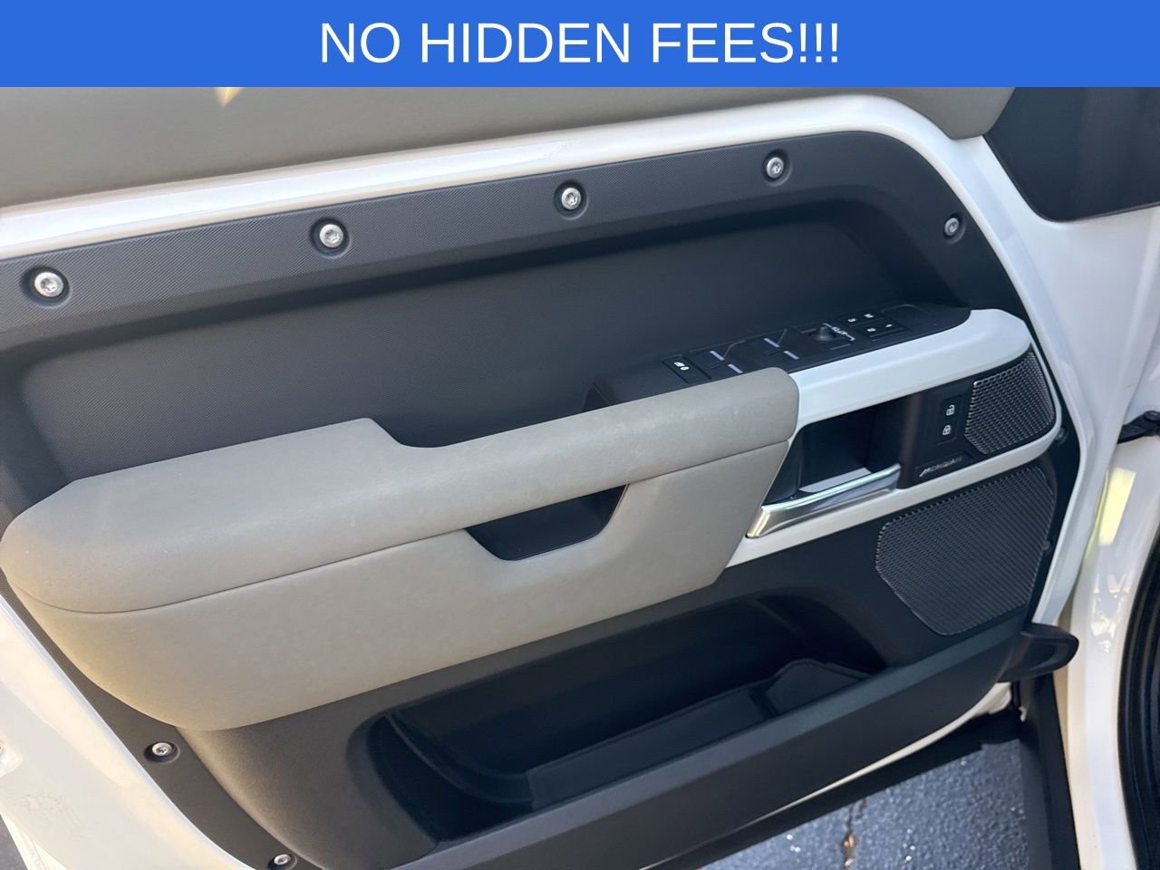 Used 2023 Land Rover Defender 110 S image 24