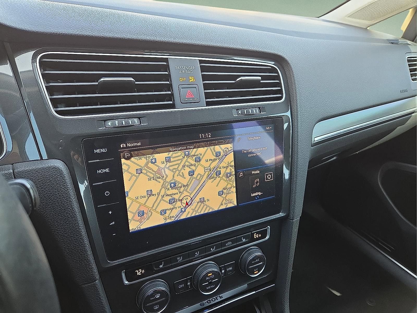 Used 2018 Volkswagen e-Golf SEL Premium FWD image 16