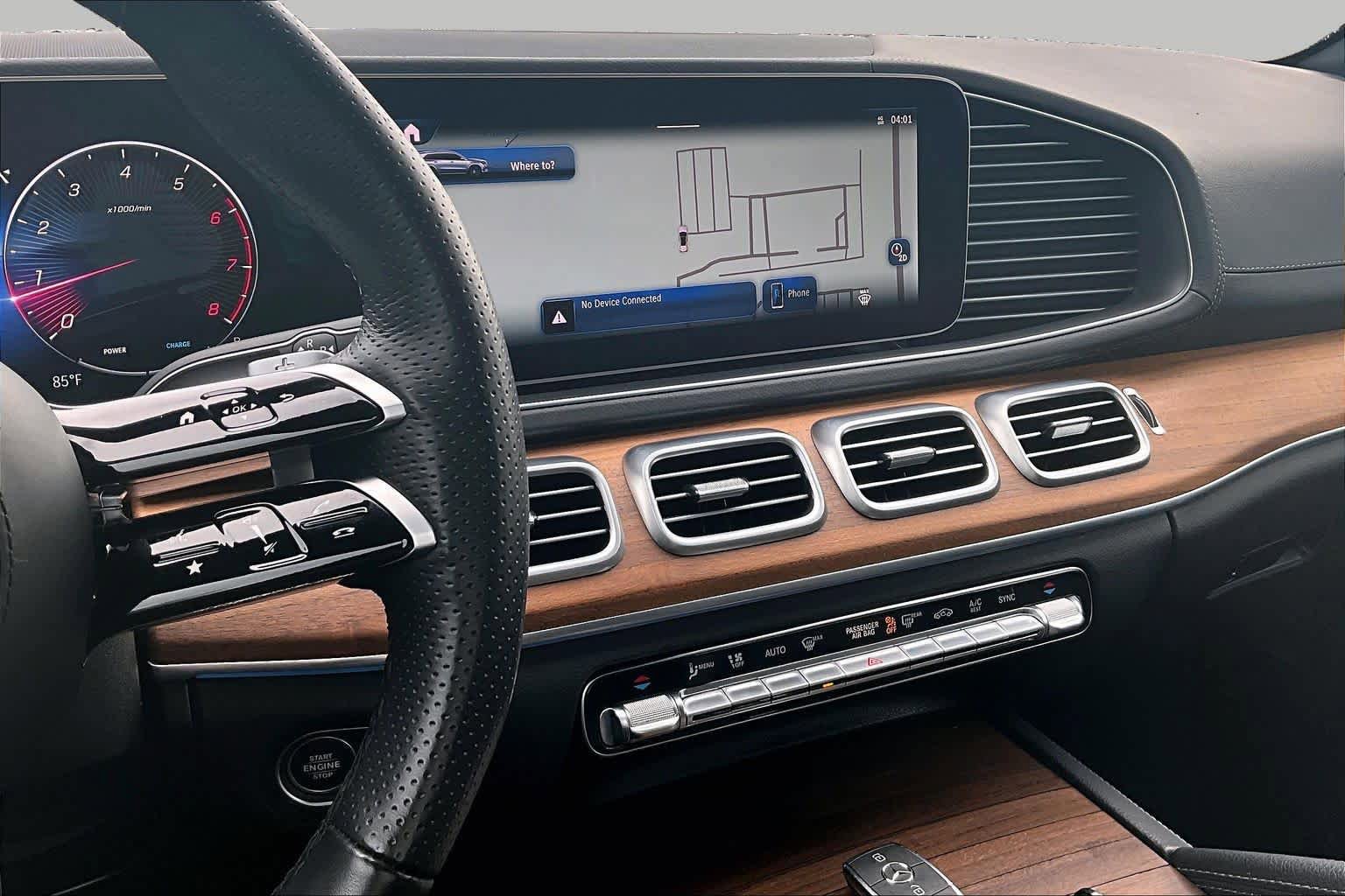 Used 2025 Mercedes-Benz GLS 450 4MATIC image 6