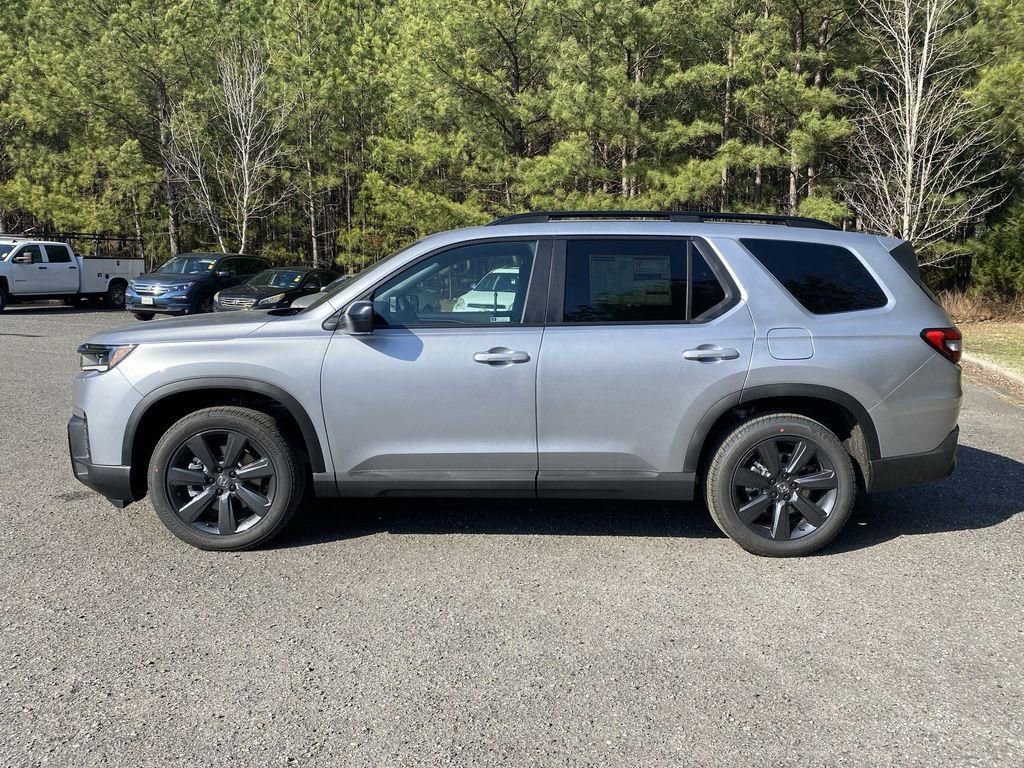 New 2026 Honda Pilot Sport image 4