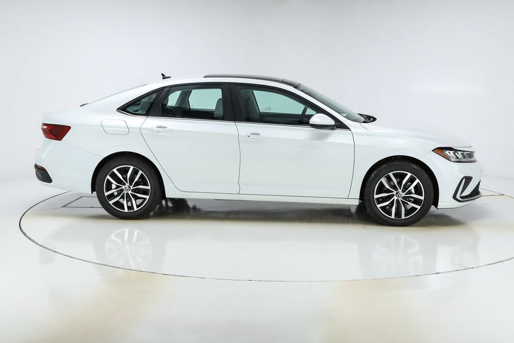 New 2026 Volkswagen Jetta SE image 10