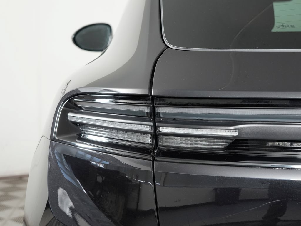 Certified 2025 Porsche Macan 4 Electric w/ Premium Package AWD/4WD image 12