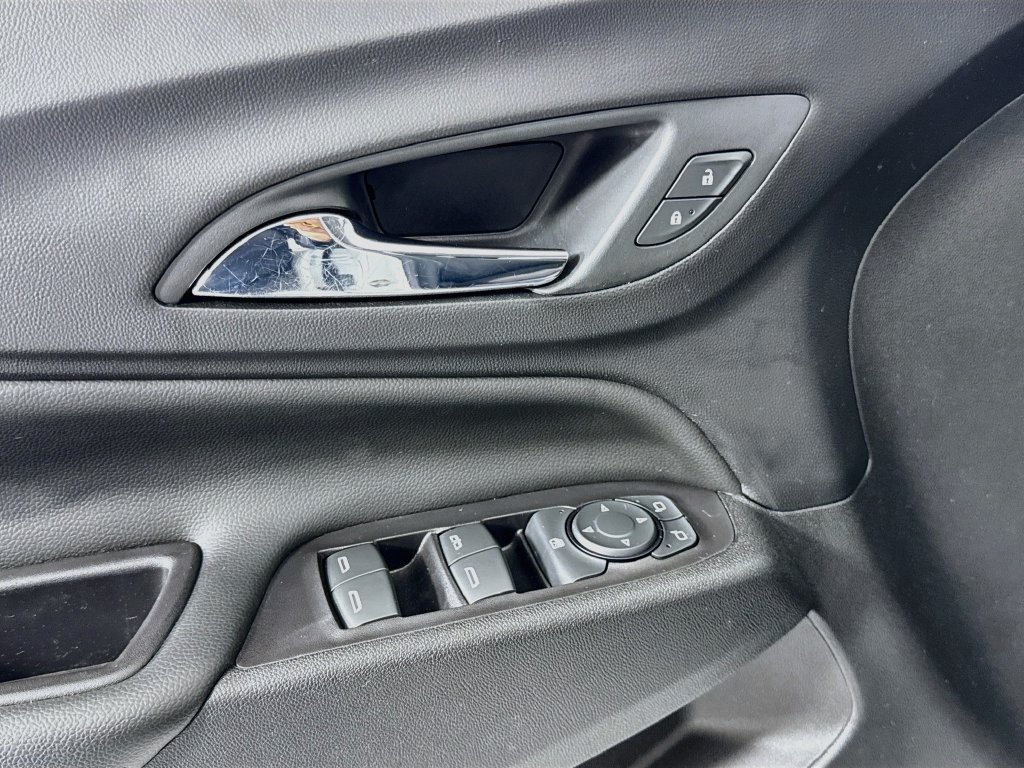 Used 2020 Chevrolet Equinox LT w/ LPO, Floor Liner Package AWD/4WD image 17