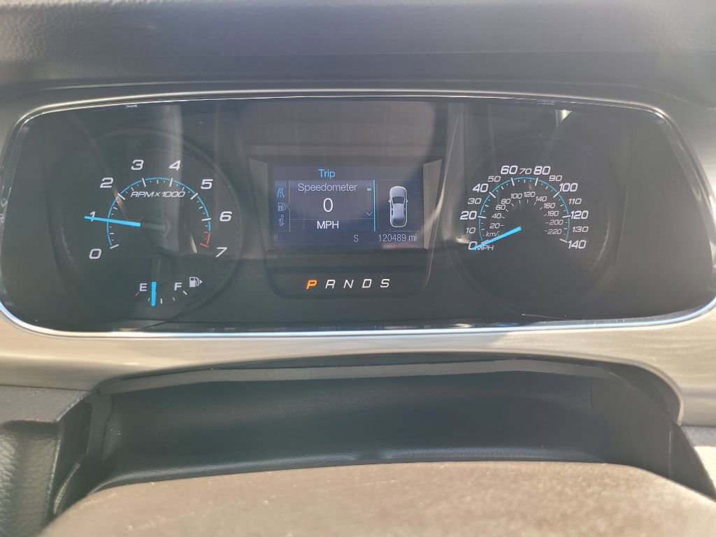 Used 2016 Ford Taurus SEL FWD image 23