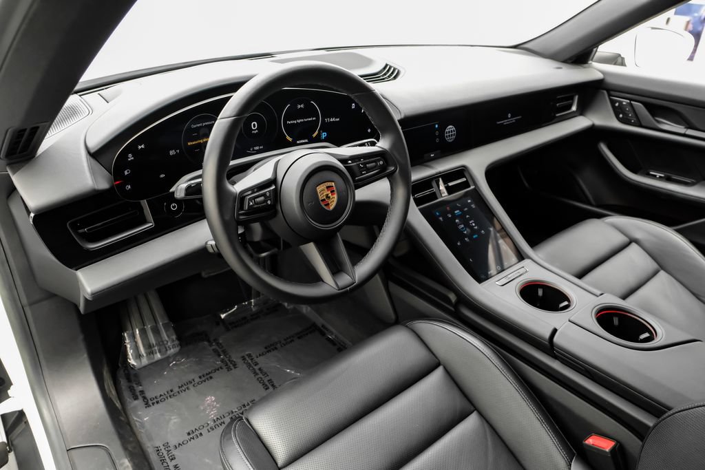 Used 2023 Porsche Taycan RWD image 3