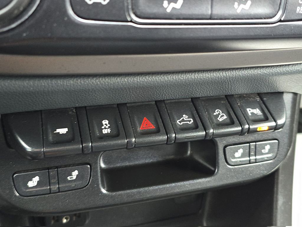 Used 2020 Chevrolet Colorado Z71 image 17