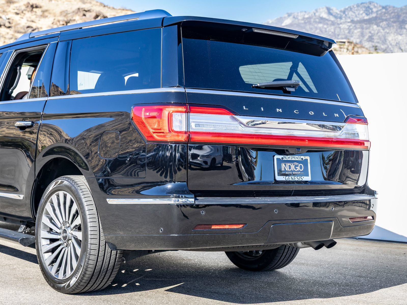 Used 2018 Lincoln Navigator L Reserve w/ Technology Package AWD/4WD image 10