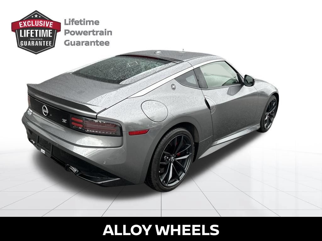 Certified 2025 Nissan Z Performance w/ Floor Mat Package RWD image 6