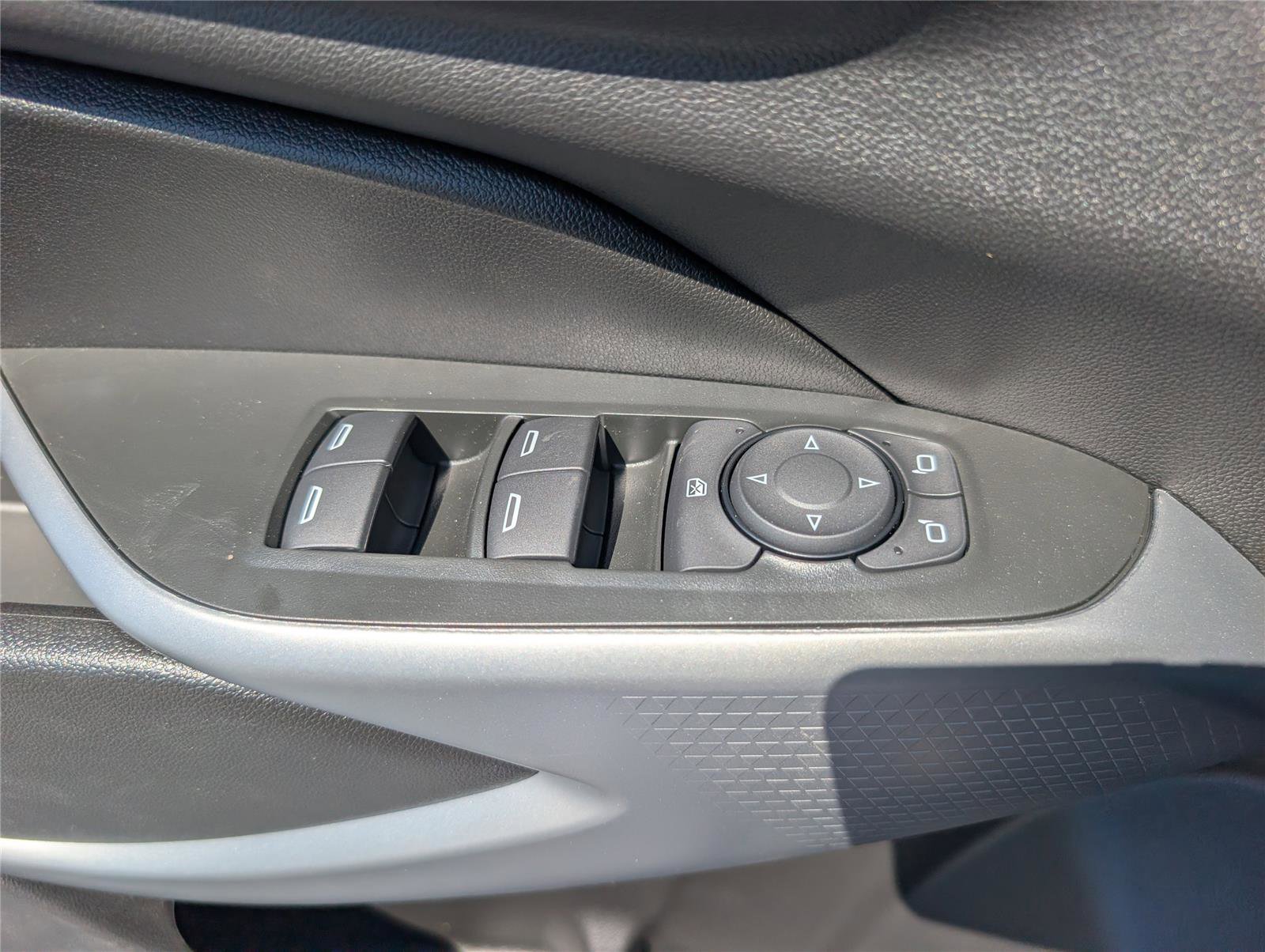 New 2026 Chevrolet Trax RS image 19