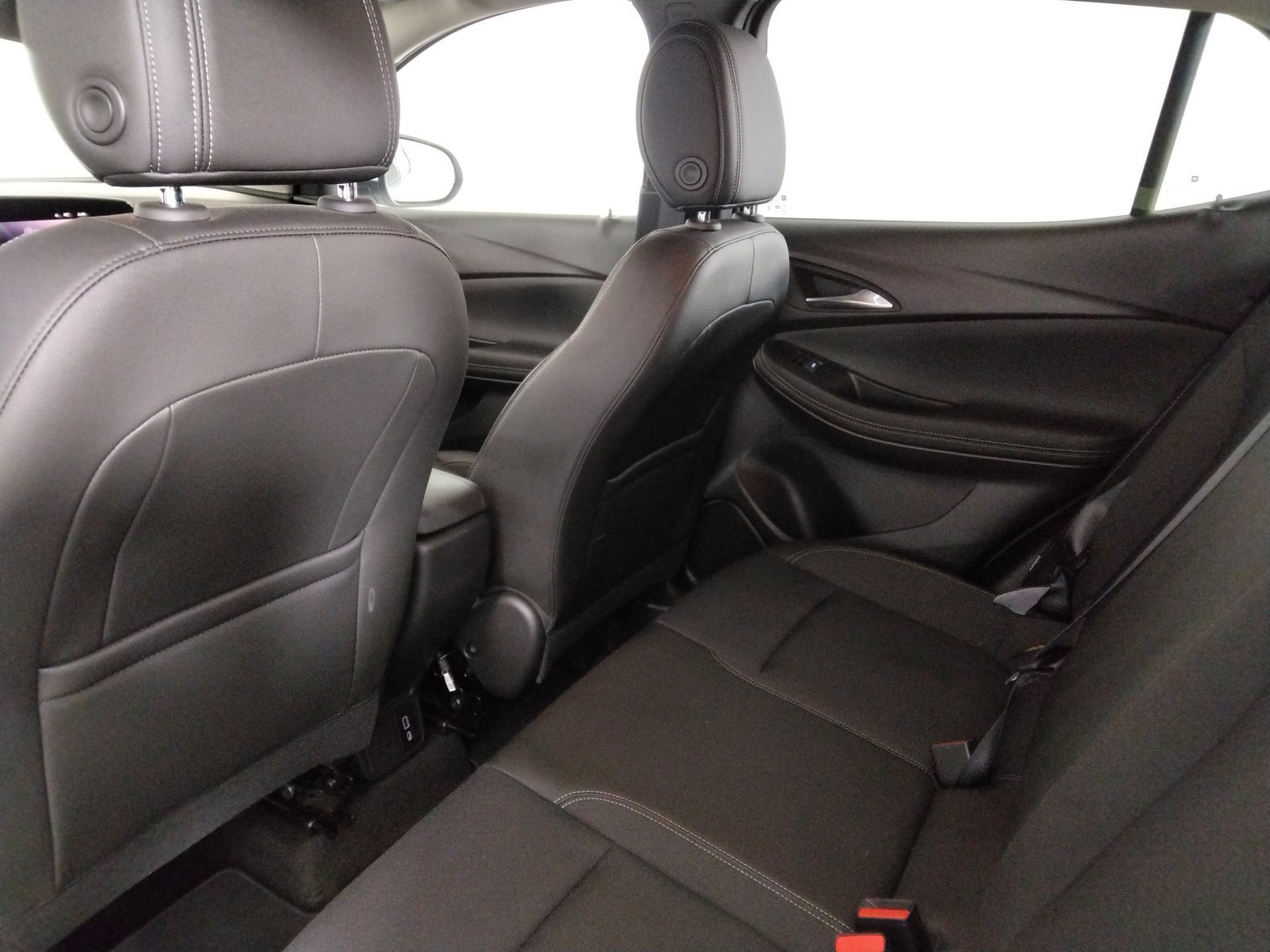 Used 2024 Buick Encore GX Preferred FWD image 28