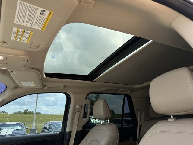 Used 2022 Ford Expedition Limited image 14