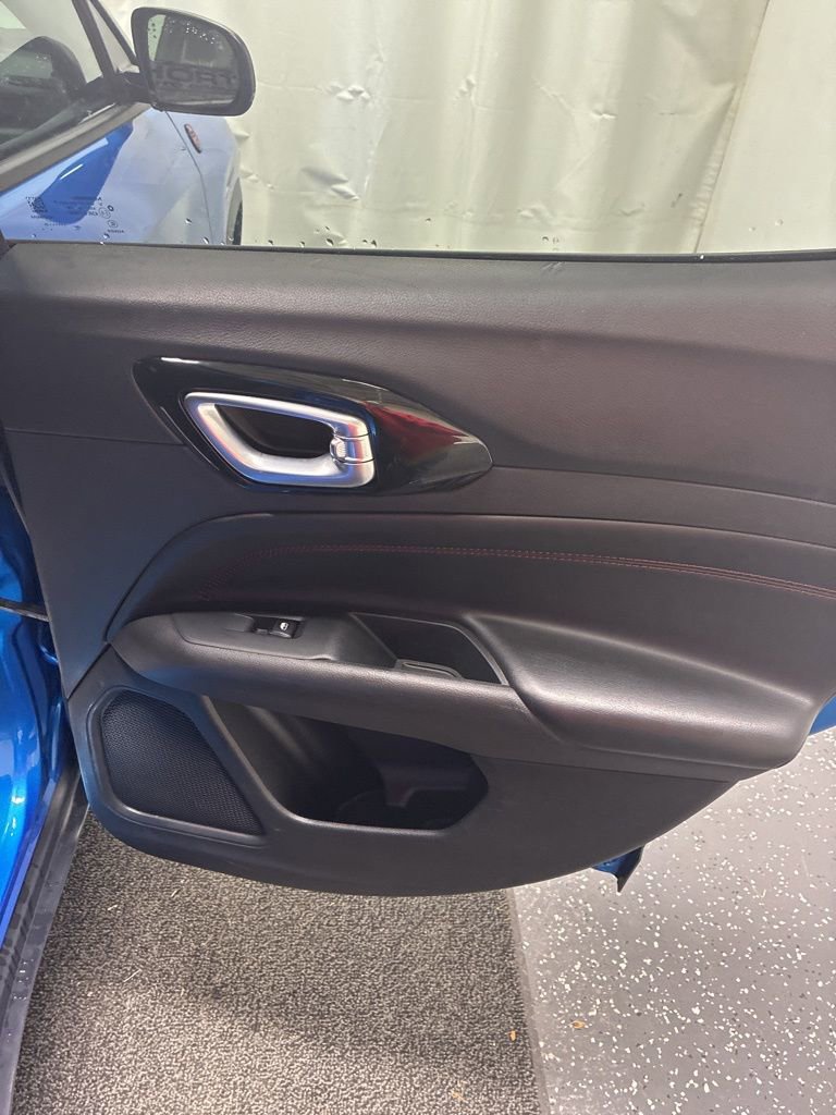 Used 2025 Jeep Compass Trailhawk image 26