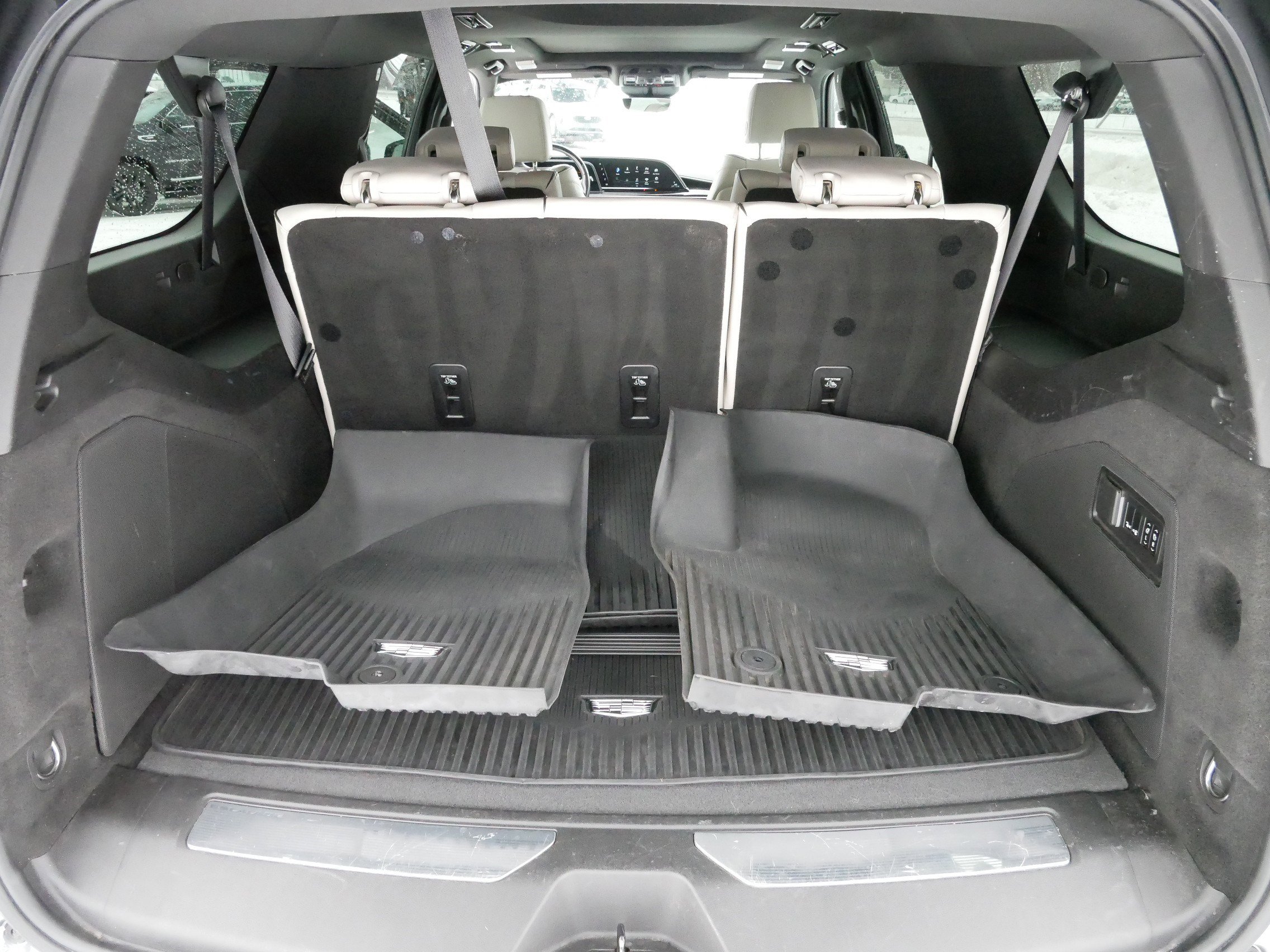 Used 2022 Cadillac Escalade ESV Sport w/ Touring Package image 18