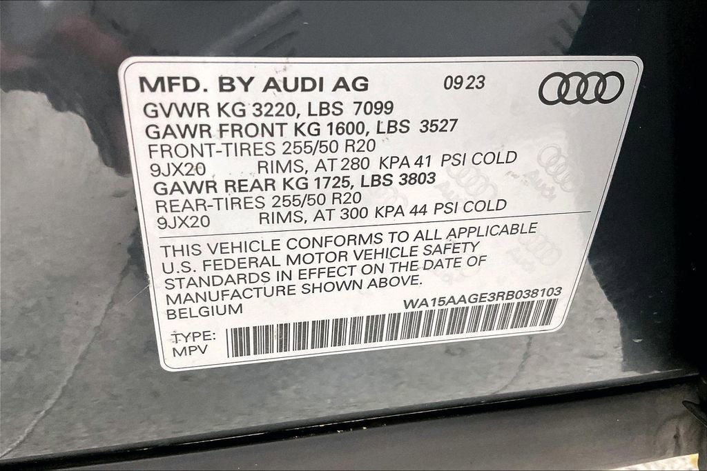 Used 2024 Audi Q8 e-tron Premium Plus w/ Premium Plus Package image 44