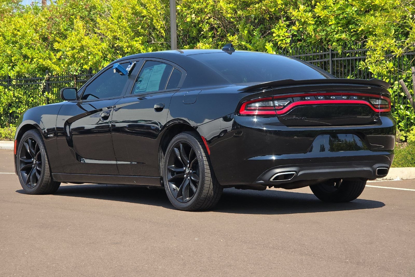 Used 2017 Dodge Charger R/T w/ Blacktop Package RWD image 6