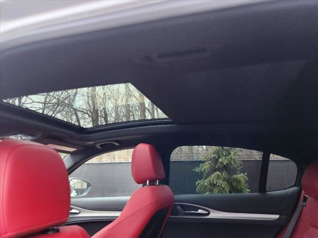 Used 2024 Alfa Romeo Stelvio Veloce image 28