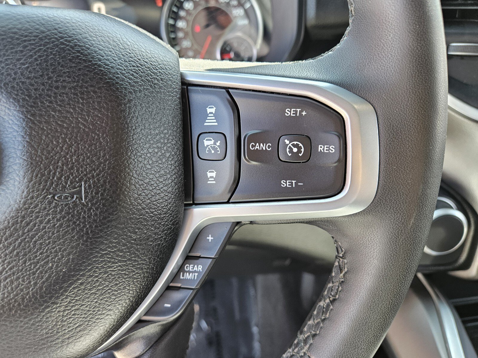 Used 2025 RAM 1500 Big Horn AWD/4WD image 23