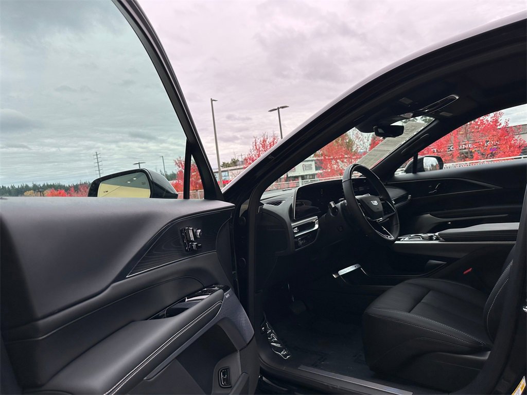 Used 2025 Cadillac Lyriq Sport image 20
