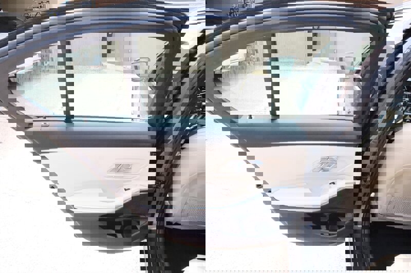 Used 2021 BMW 330e w/ Convenience Package image 11