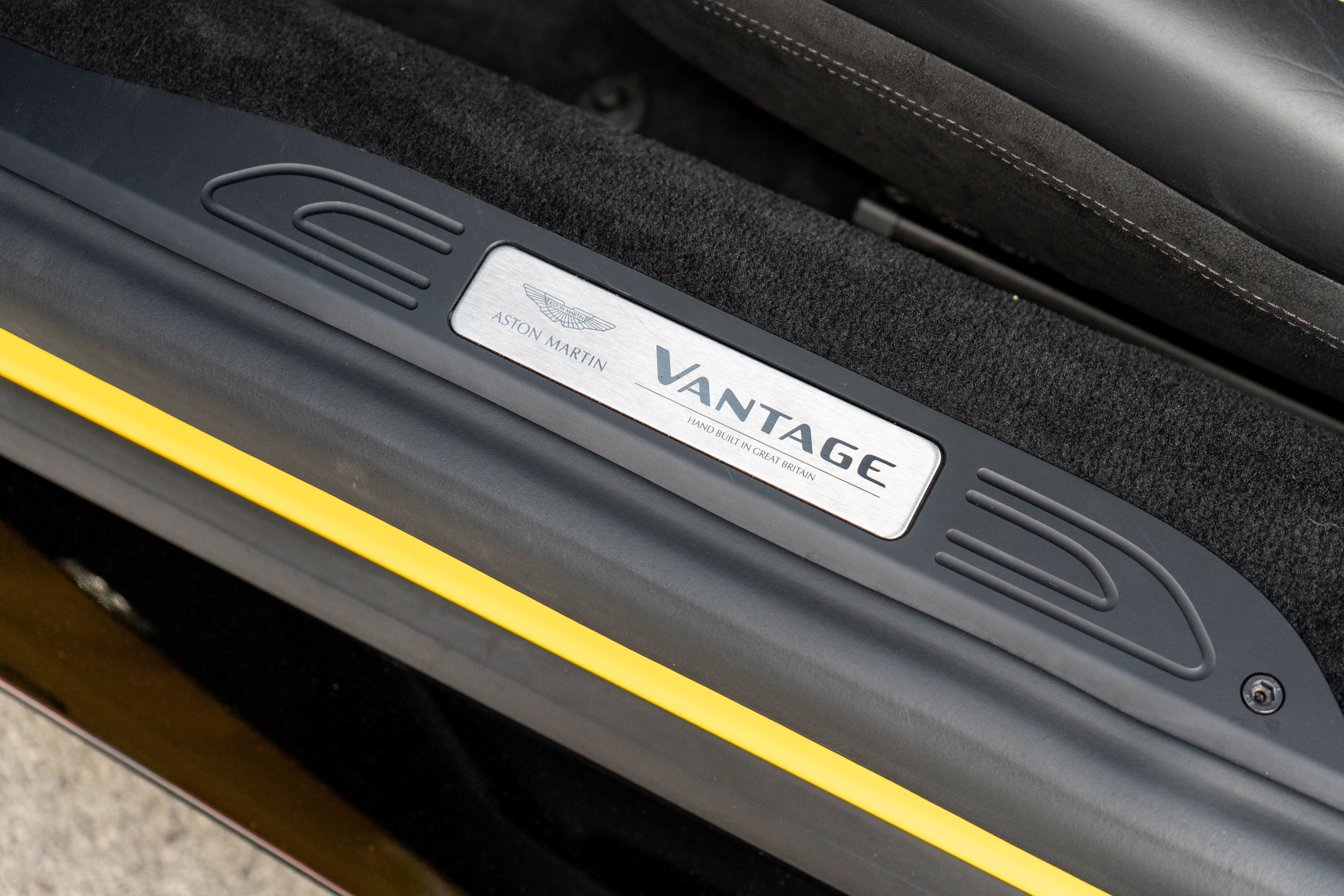 Used 2023 Aston Martin V8 Vantage Coupe image 15