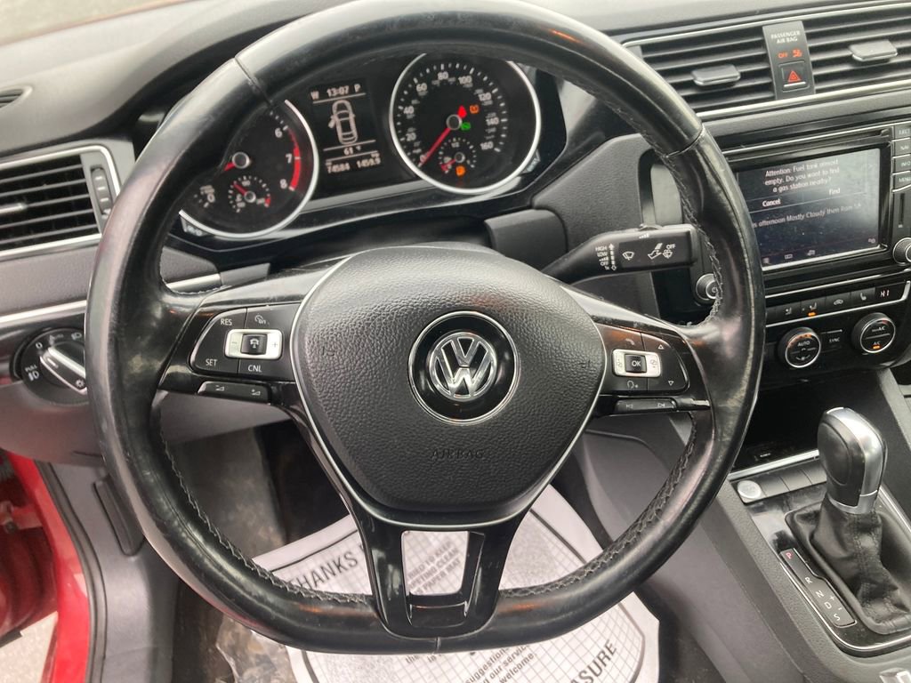 Used 2017 Volkswagen Jetta SEL image 18