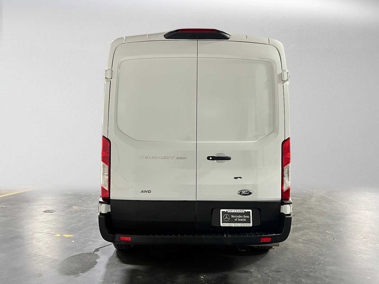 Used 2023 Ford Transit 250 Medium Roof AWD w/ Load Area Protection Package image 4