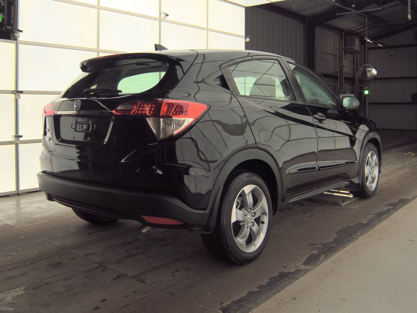 Used 2022 Honda HR-V LX image 6