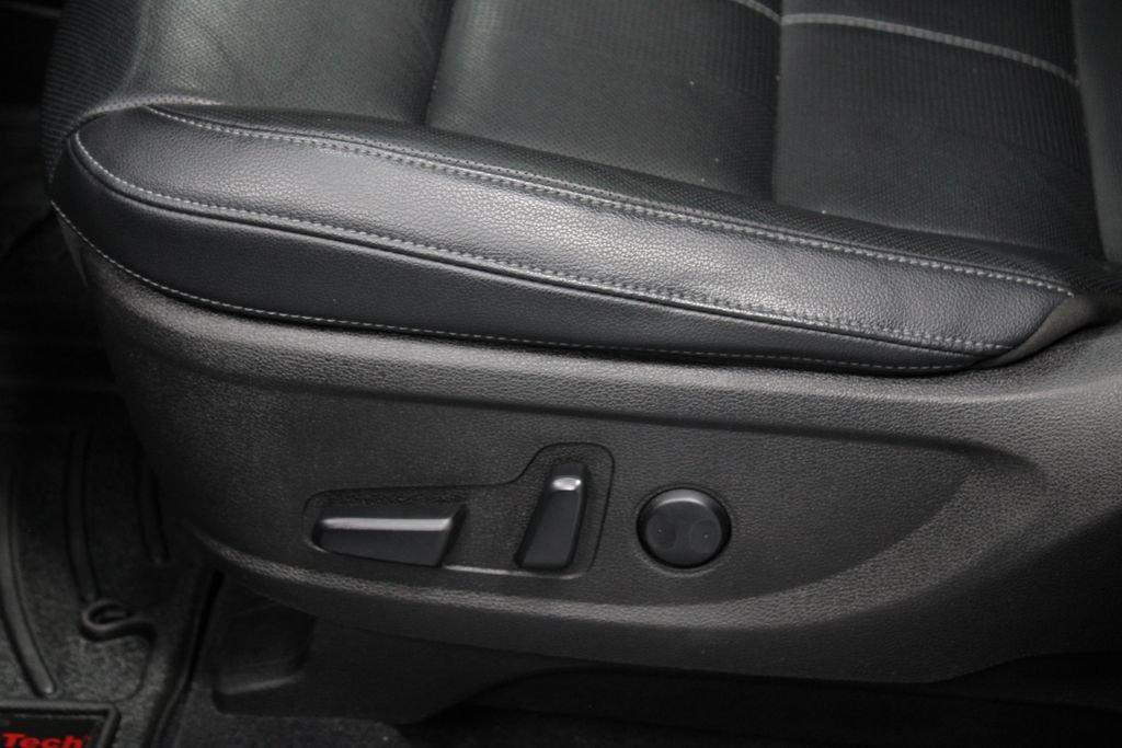 Used 2022 Kia Telluride EX w/ EX Premium Package FWD image 24