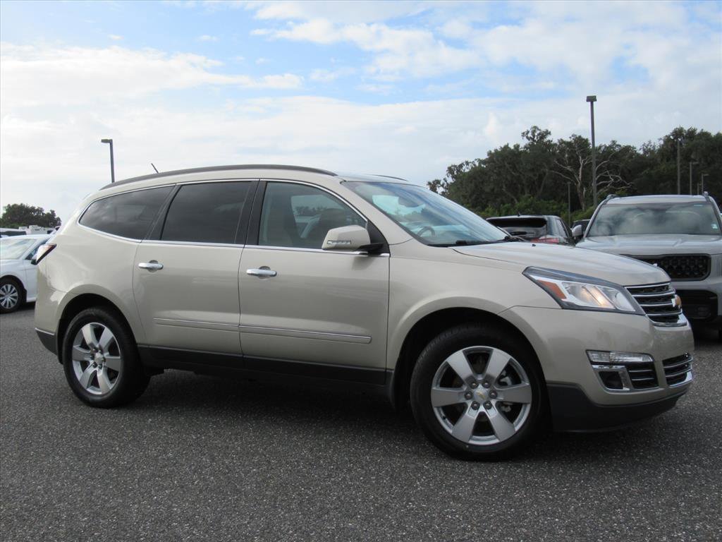 Used 2014 Chevrolet Traverse LTZ image 2