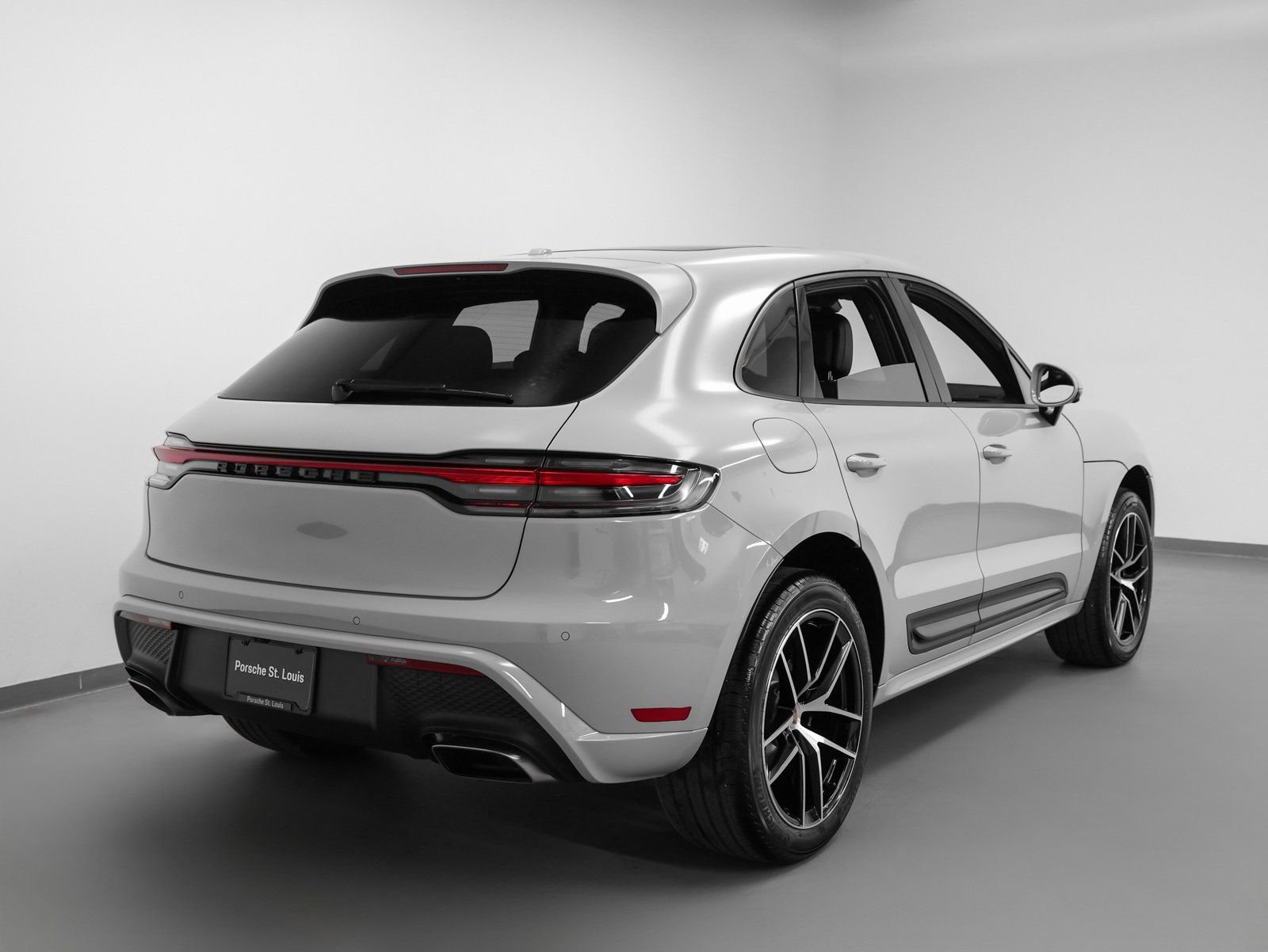 New 2026 Porsche Macan image 12