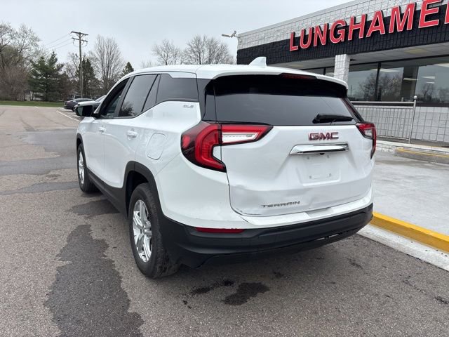 Used 2023 GMC Terrain SLE image 9