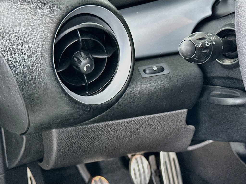 Used 2013 MINI Cooper S FWD image 10