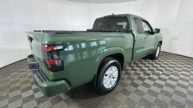 Used 2022 Nissan Frontier SV RWD image 3