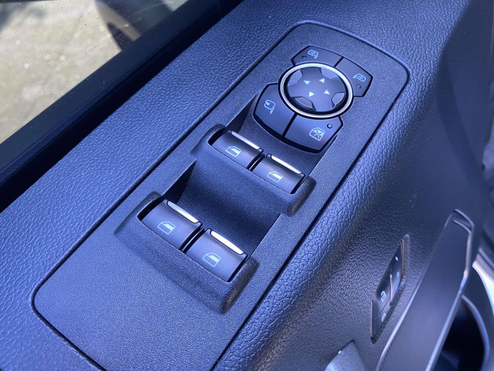 Used 2018 Ford F150 Raptor w/ Equipment Group 802A Luxury image 19