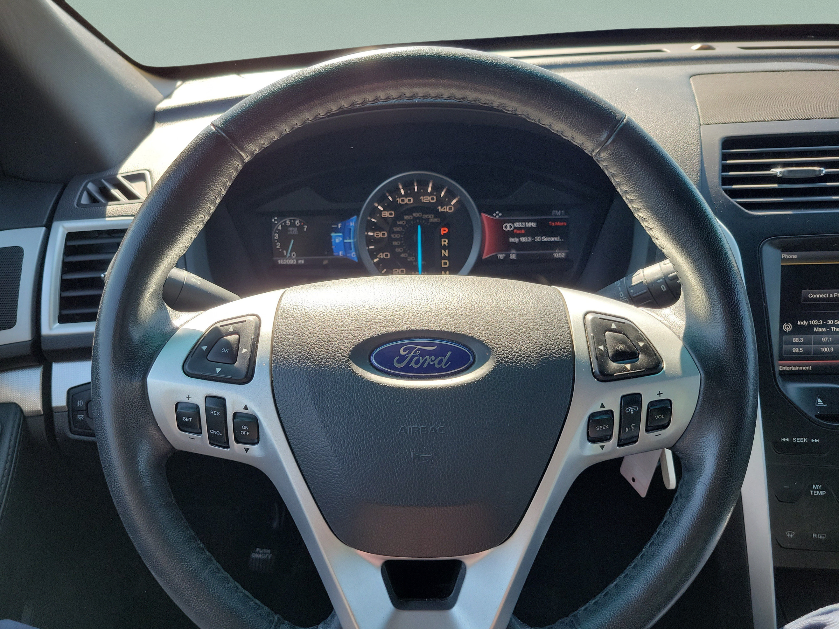 Used 2014 Ford Explorer XLT w/ Equipment Group 201A FWD image 19
