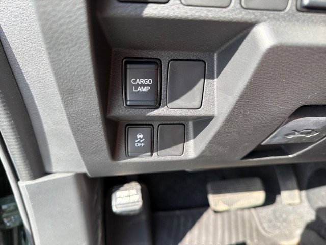 Used 2024 Nissan Frontier SV w/ SV Convenience Package RWD image 28