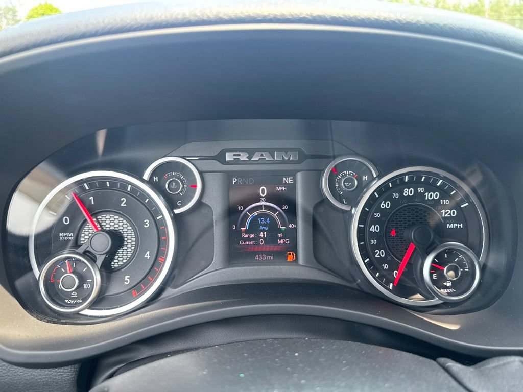 New 2026 RAM 5500 Tradesman w/ Chrome Appearance Group AWD/4WD image 27