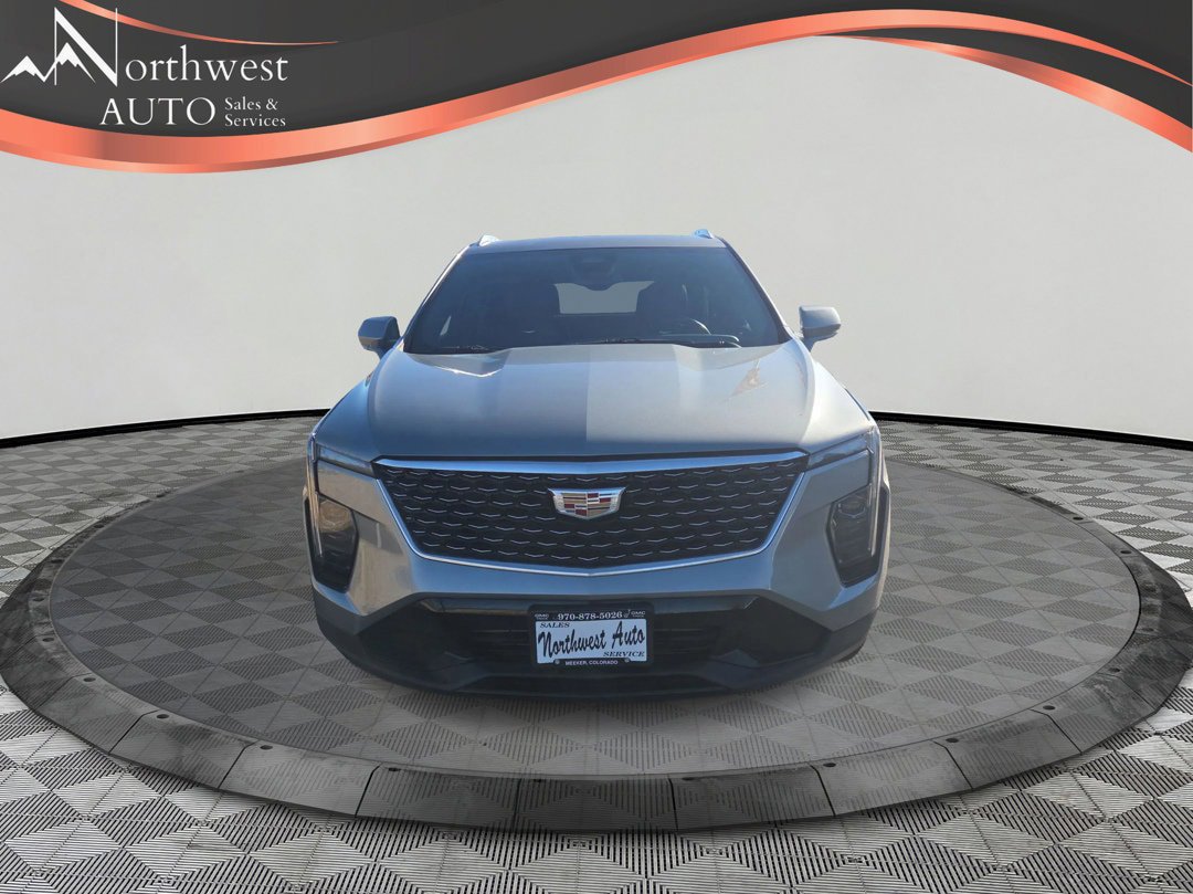 Used 2024 Cadillac XT4 Premium Luxury AWD/4WD image 2