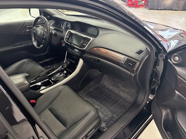 Used 2017 Honda Accord EX-L image 20