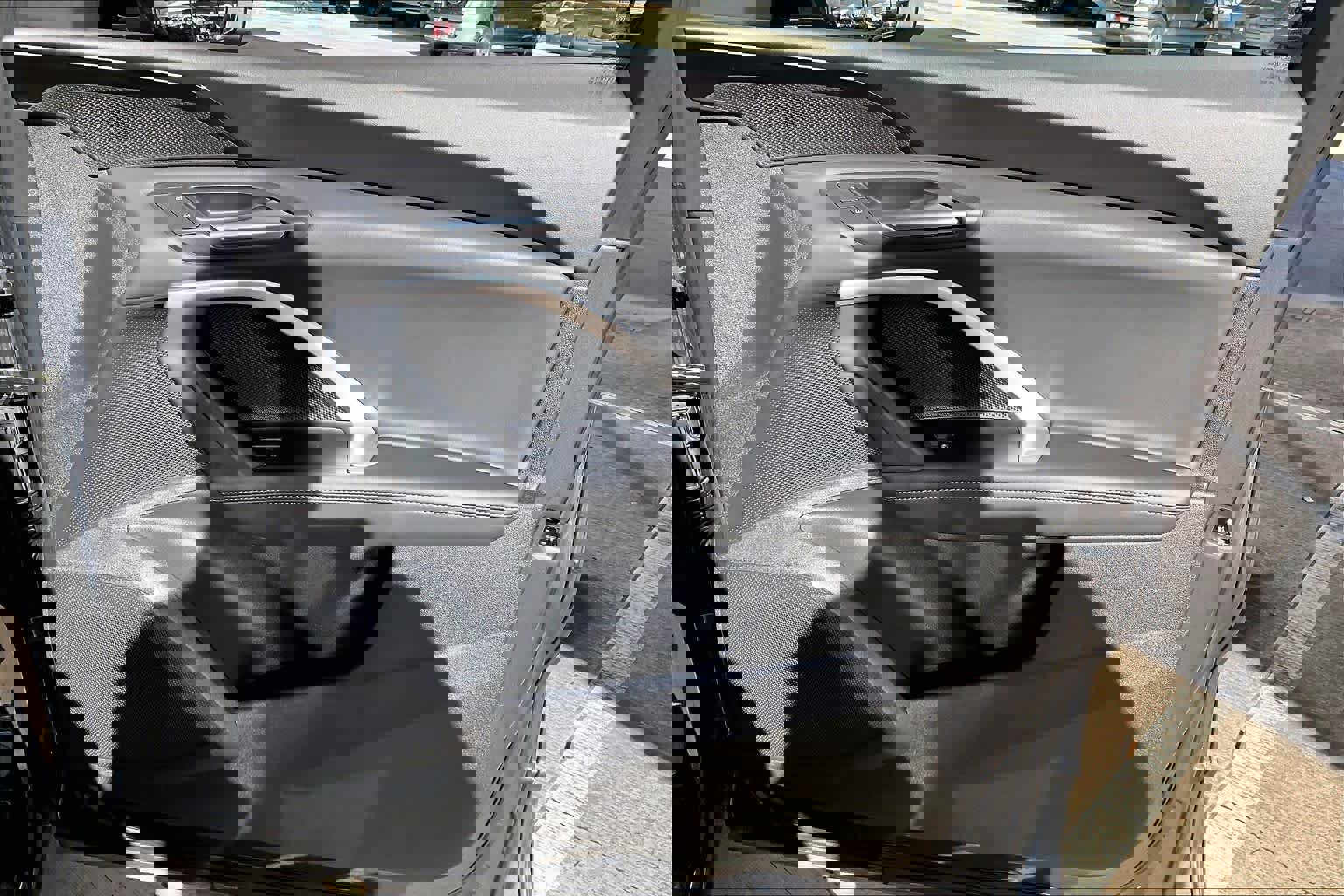 Used 2025 Audi Q5 Premium w/ Convenience Package image 22