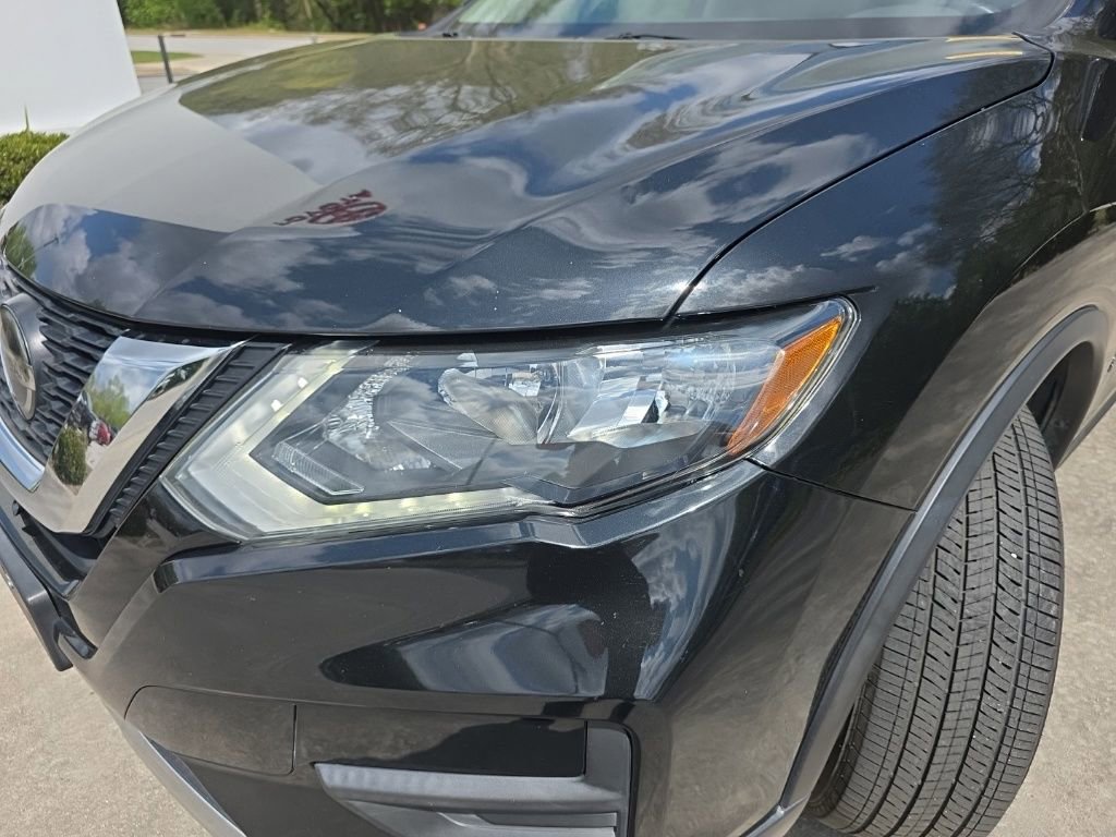 Used 2019 Nissan Rogue SV image 12