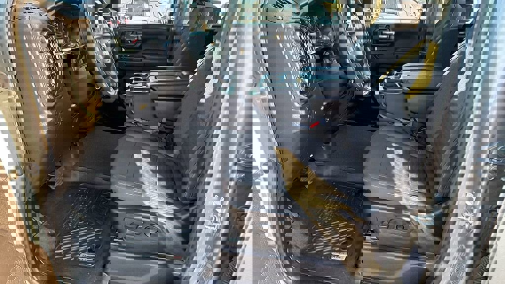 Certified 2024 Chevrolet Silverado 2500 Custom w/ Custom Value Package image 12