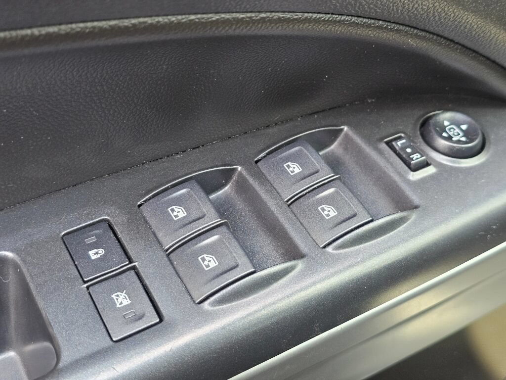 Used 2018 Chevrolet Colorado ZR2 w/ ZR2 Midnight Special Edition AWD/4WD image 24