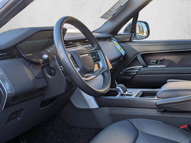 New 2026 Land Rover Range Rover SE image 3